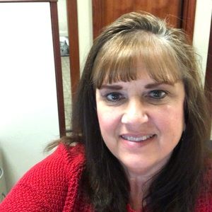 Meet your Posher, Lori